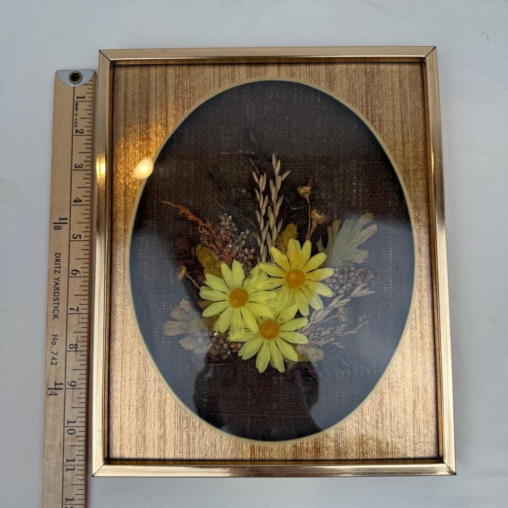 Vintage Kim Originals Mary Bentch 3D Dried Floral Shadow Box Gold Frame 8x10
